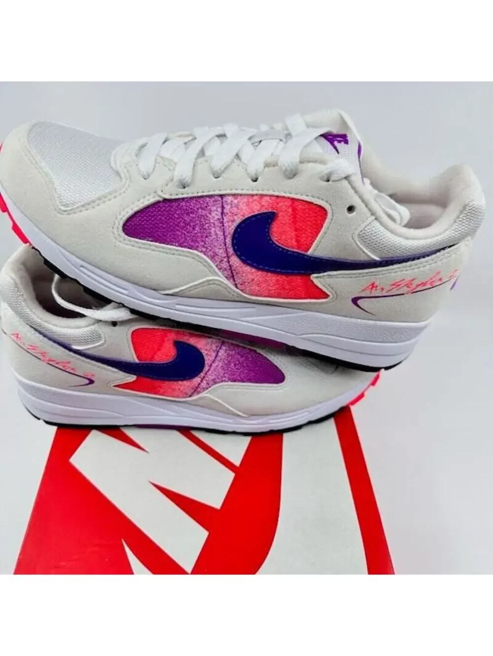NEW Nike Air Skylon 2 Sneaker Shoes Lace-Up White Court Purple Solar Red Girls 4